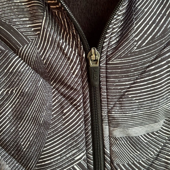 Fila Black and Gray Ski Jacket with Quilted Design - Picture 3 of 6